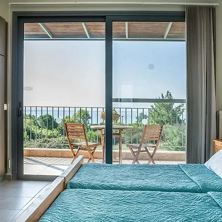 Vila Costa Mounda *